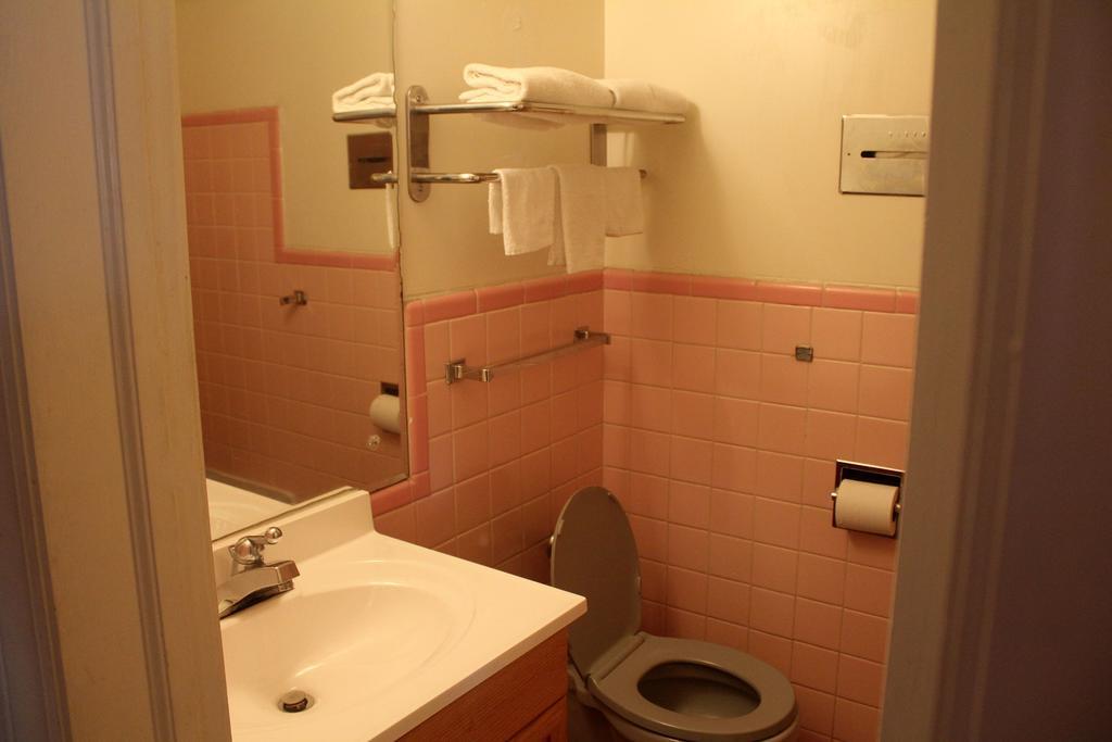קולומביה Super 7 Motel מראה חיצוני תמונה